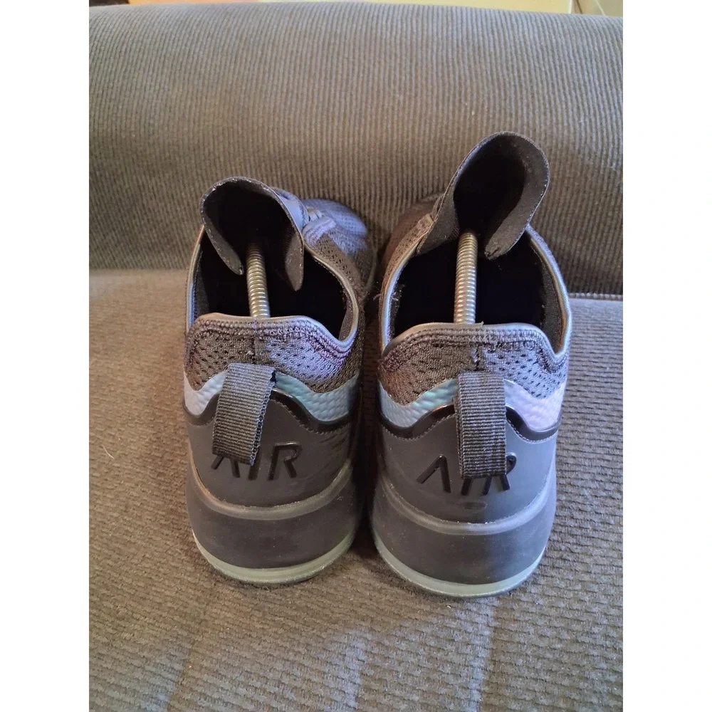 Nike Air Max‎ Motion 2 Mens 12 